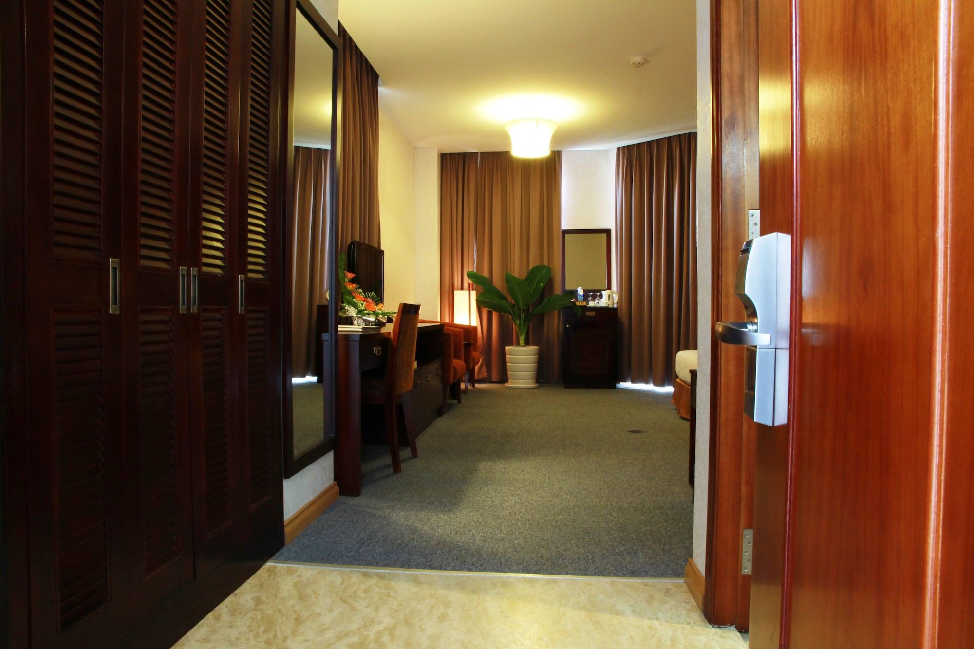 Dakruco Hotel Buôn Ma Thuột Extérieur photo