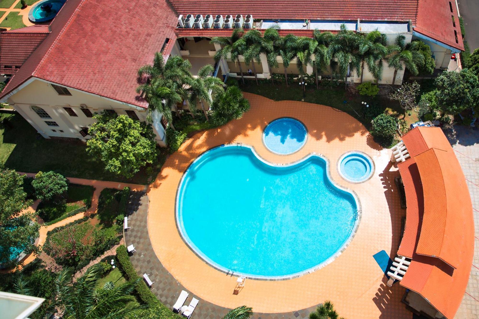 Dakruco Hotel Buôn Ma Thuột Extérieur photo