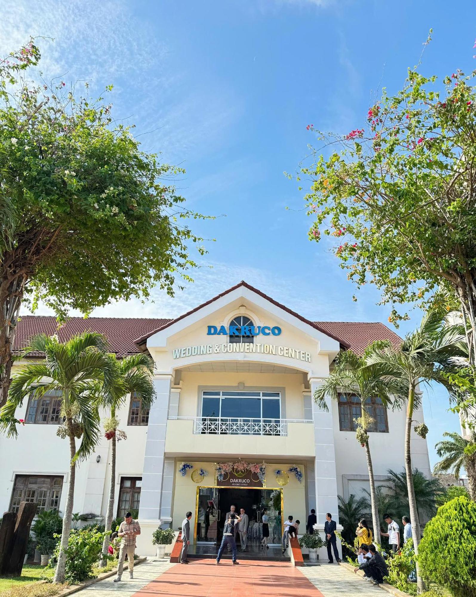 Dakruco Hotel Buôn Ma Thuột Extérieur photo